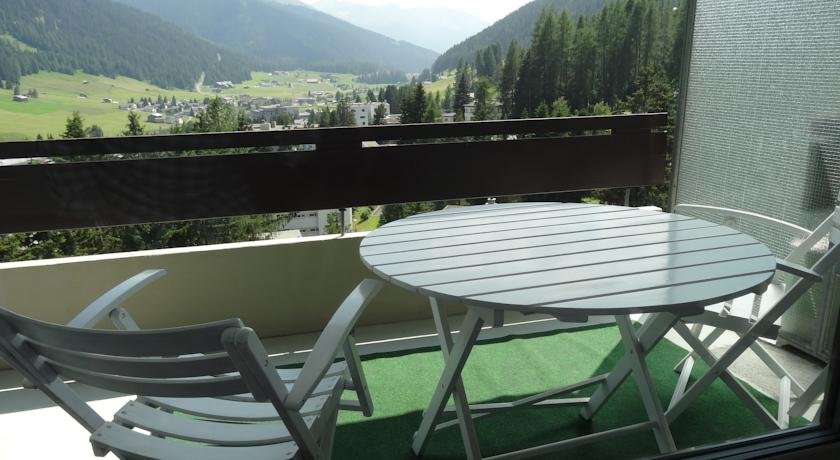 Apartment Alpenblick Superior — 4-Star Luxury Hotel in Davos, Switzerland
