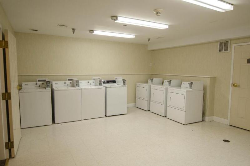 Smart Suites on the Hill - photo 17