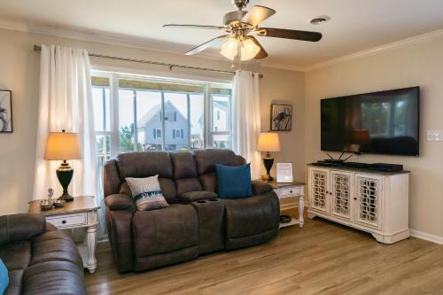 A Beach Music Paradise Too by Oak Island Accommodations - photo 2