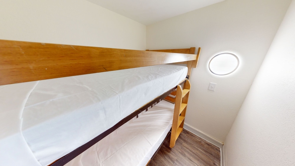 Willow Bay Resort - photo 14