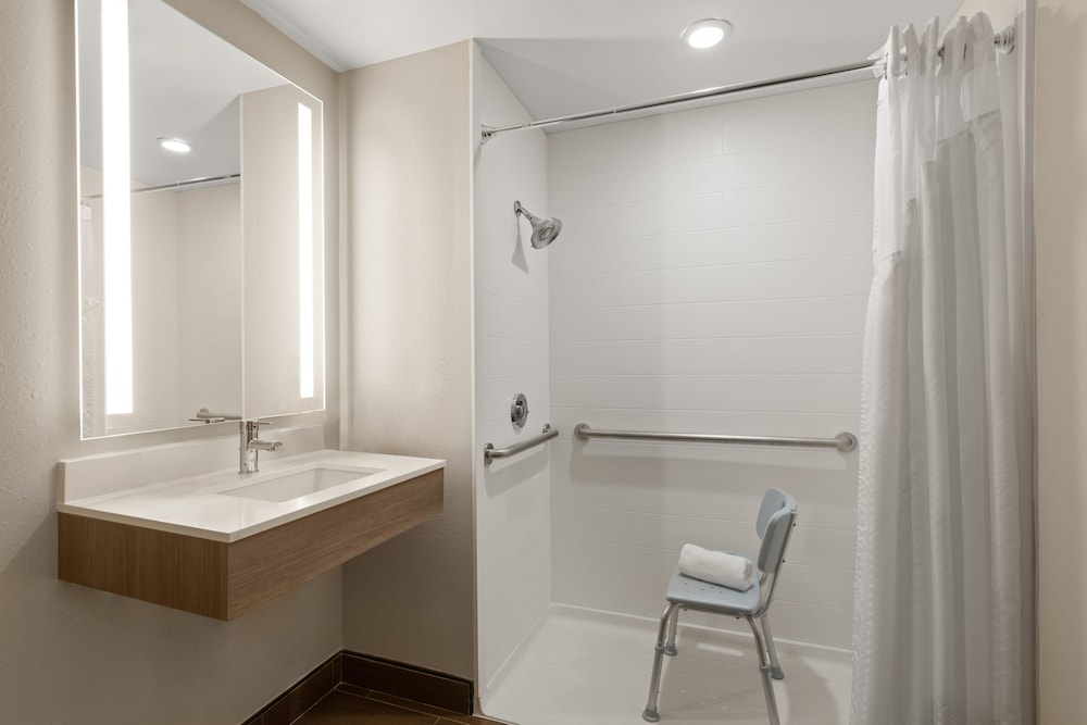 Holiday Inn Express Hotel & Suites Danbury I 84 by IHG - photo 10