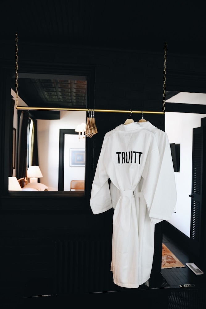 Truitt Hotel - photo 23
