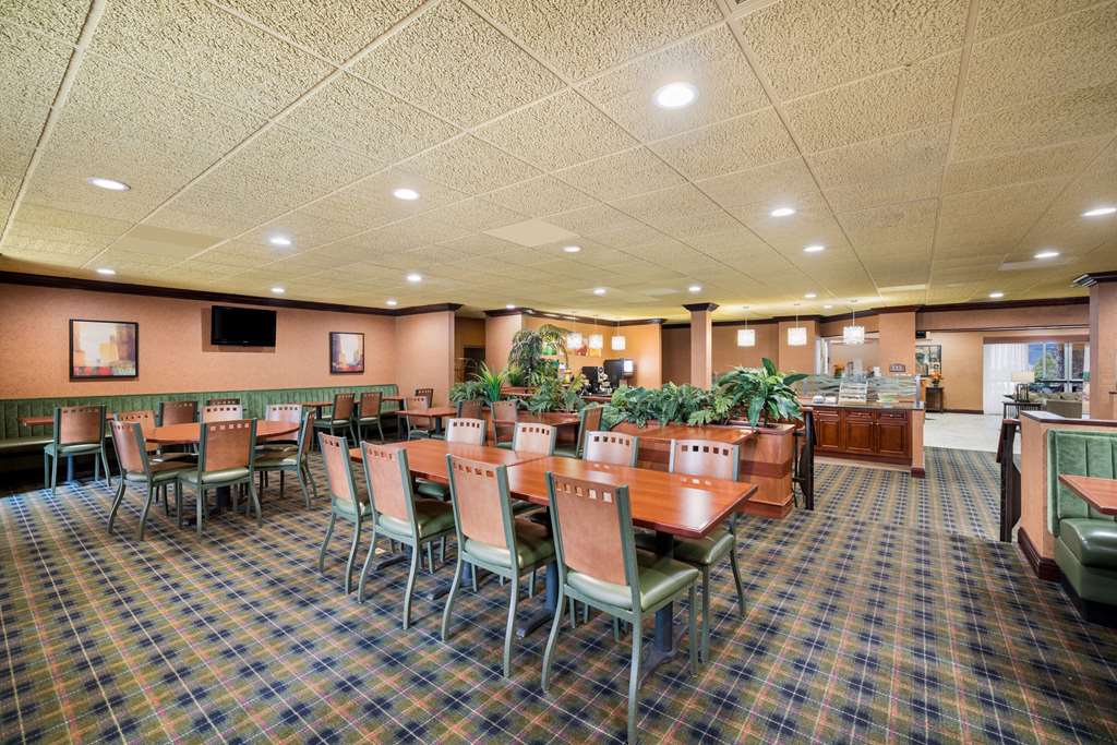 Quality Inn & Suites Syracuse Fairgrounds - photo 39