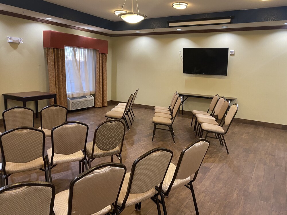 Holiday Inn Express Sweetwater by IHG - photo 30