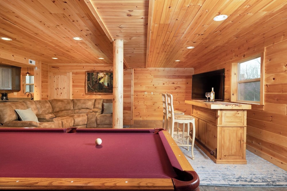 The Barn - carbon neutral hotel in Dandridge