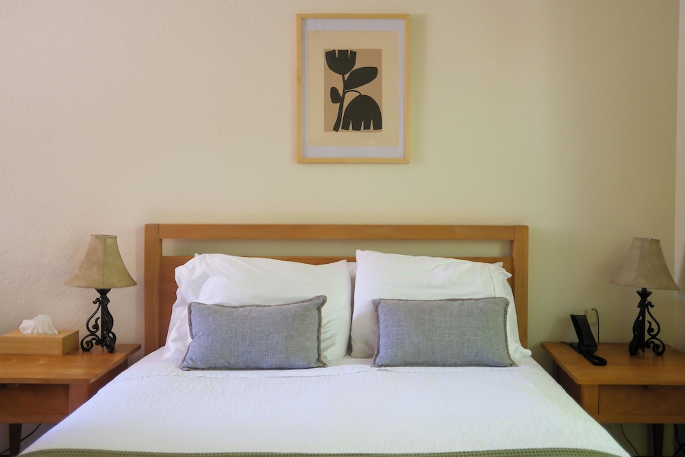 Rocky Mountain Inn - photo 14
