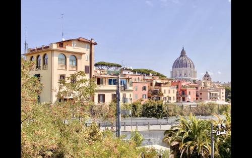 Charming mini apartment near Vatican with parking — 4-Star Luxury Hotel in Rome, Italy