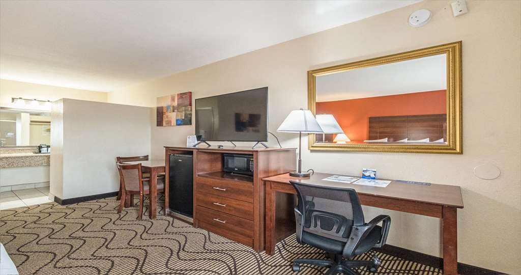 Best Western Roseville Inn - photo 15