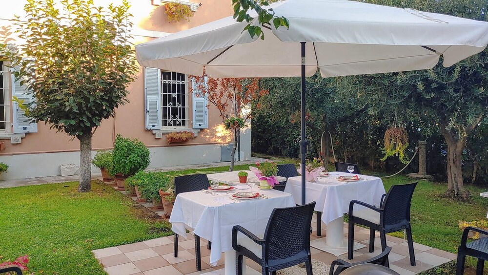 Villa Liberty B&B — 4-Star Luxury Hotel in Fano, Italy