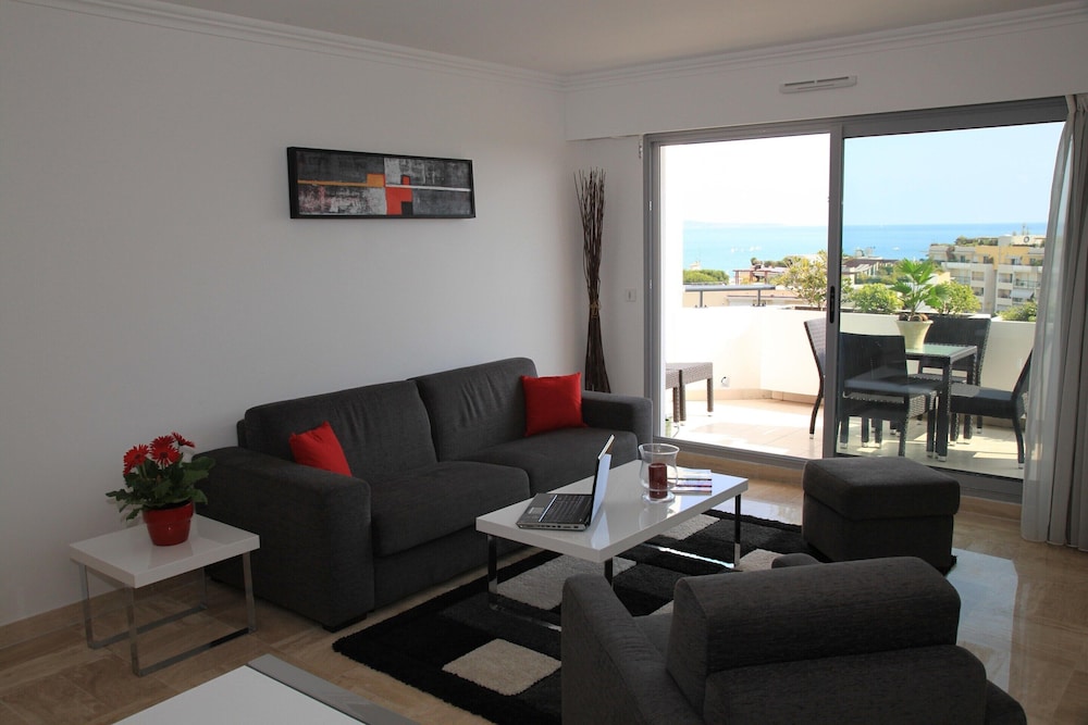 Residence Le Lido With Balcony or Terrace — Cagnes-Sur-Mer — photo 3