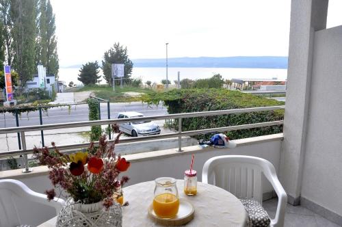 Apartment in Duce with sea view terrace air conditioning WiFi 4969 2 — 4-Star Luxury Hotel in Duce, Croatia