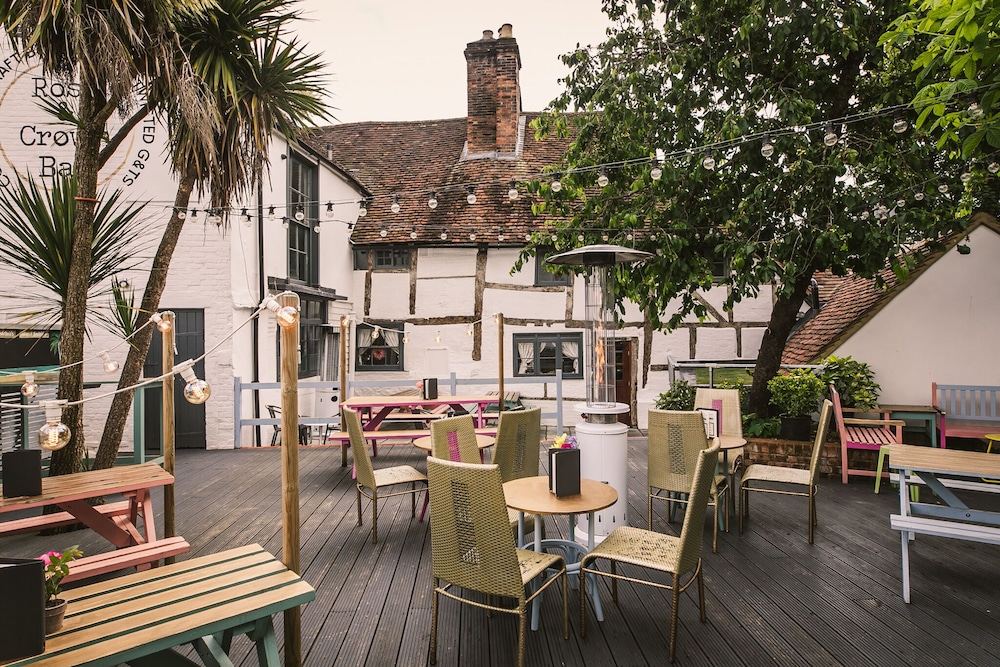 The Rose & Crown — hotel in Godalming