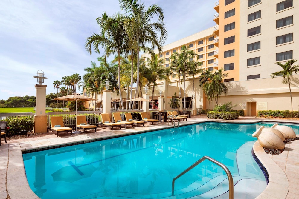 Renaissance Fort Lauderdale West Hotel - carbon neutral hotel in Plantation