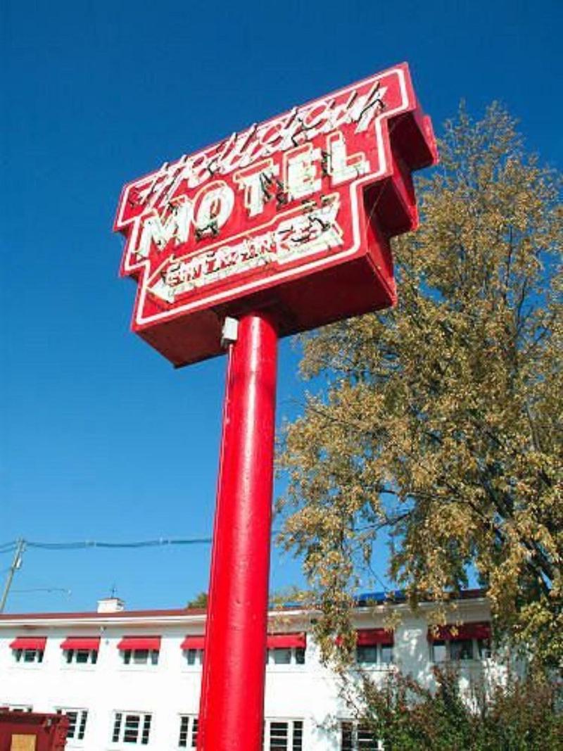 Holiday Music Motel - photo 3