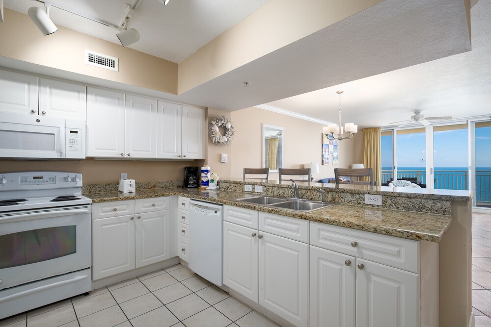 Emerald Beach Resort 1430 Two Bedroom Condo - photo 3