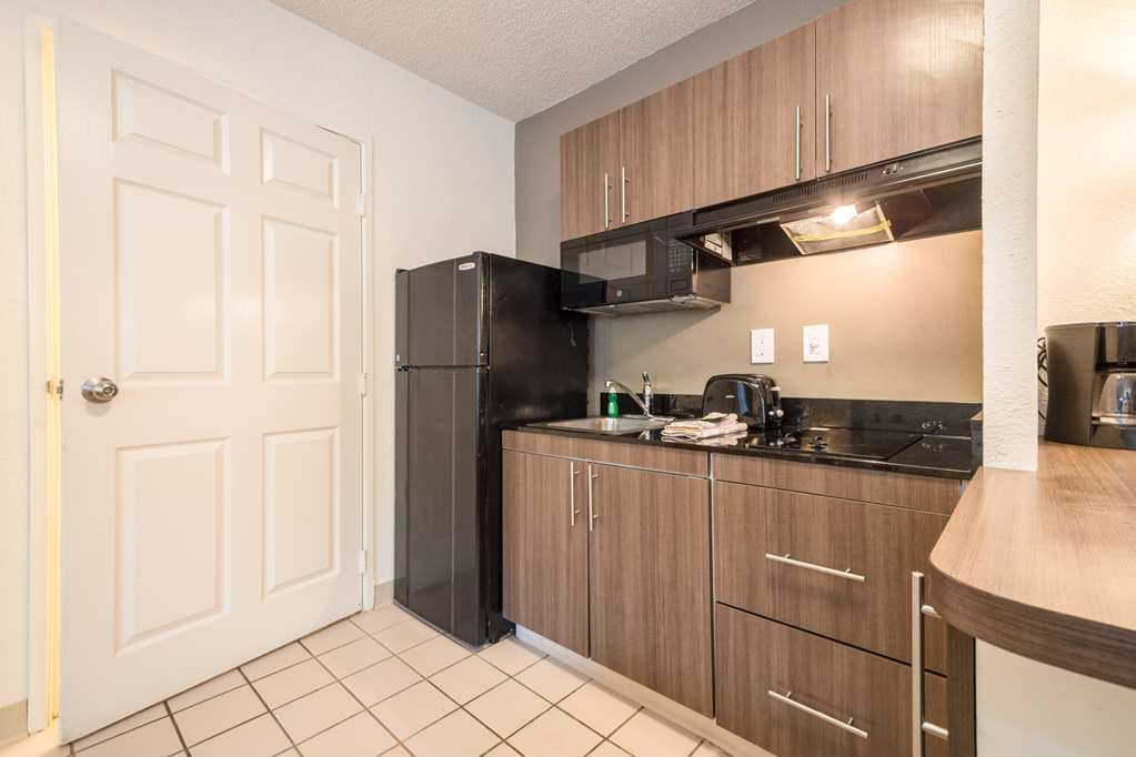 Studio 6 Extended Stay Duluth GA Atlanta Gwinnett Place - photo 21