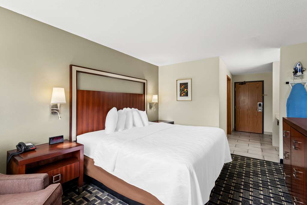 SureStay Hotel by Best Western Manchester - photo 16