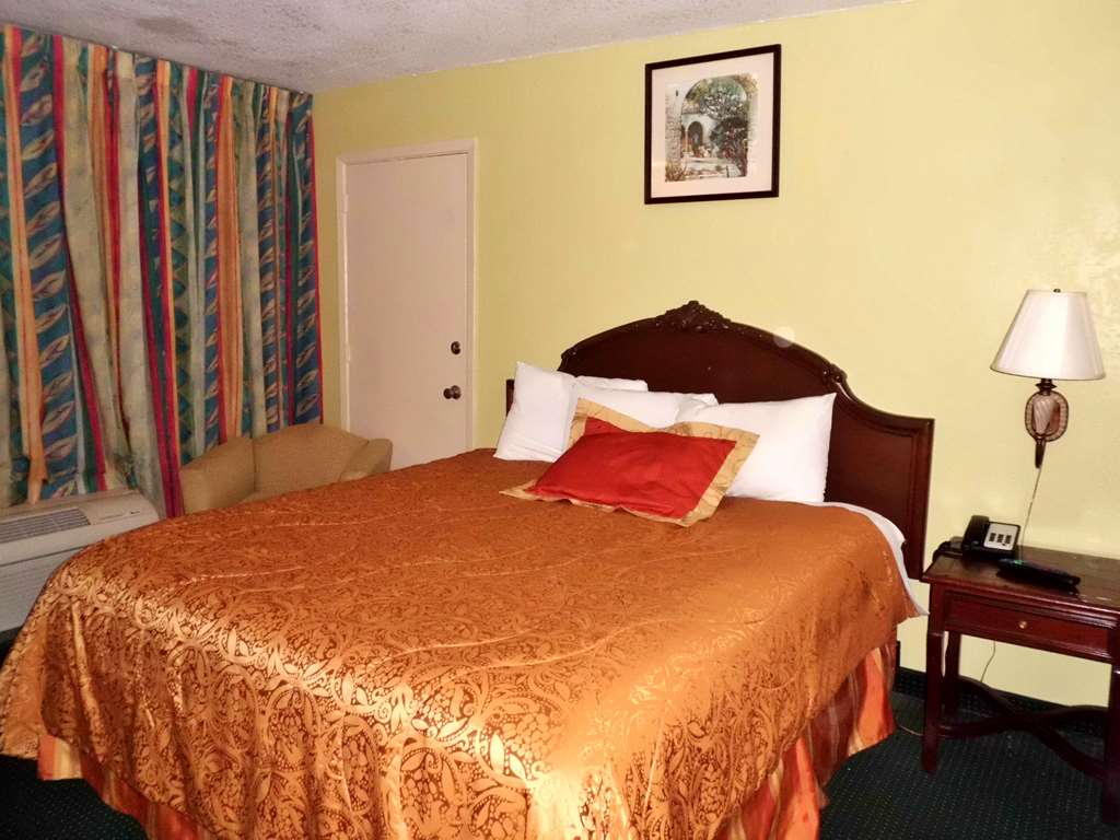 America's Best Inn Lakeland - photo 5