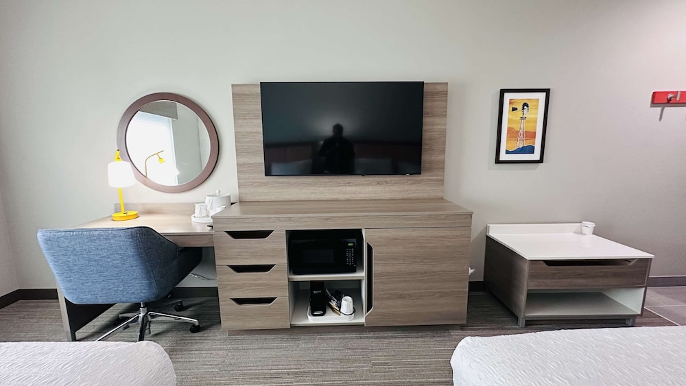 Hampton Inn & Suites Weatherford - photo 32