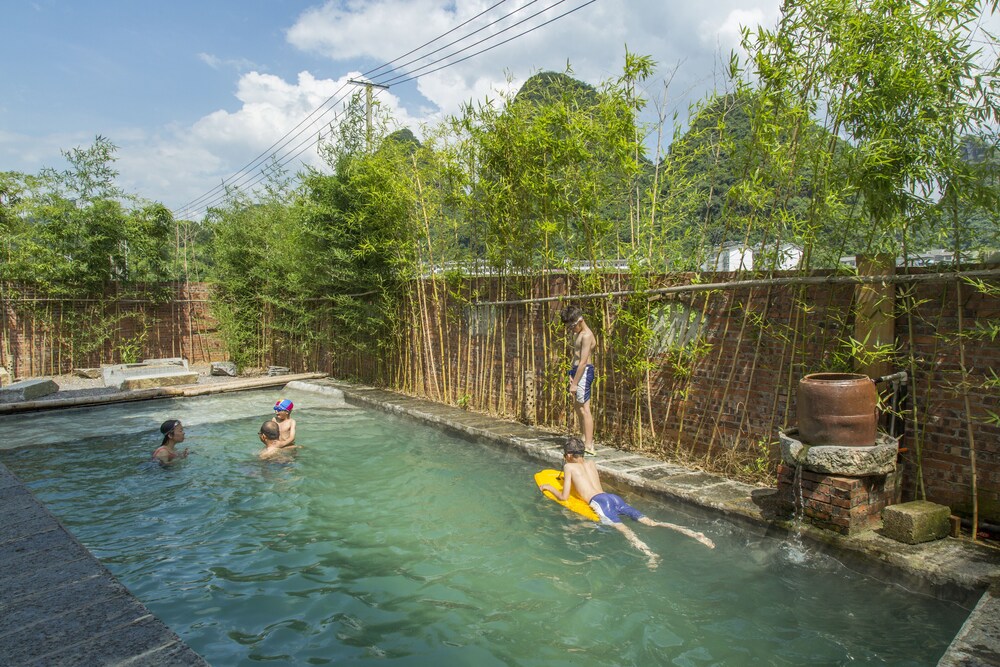 Mountain Stream - carbon neutral hotel in Yangshuo
