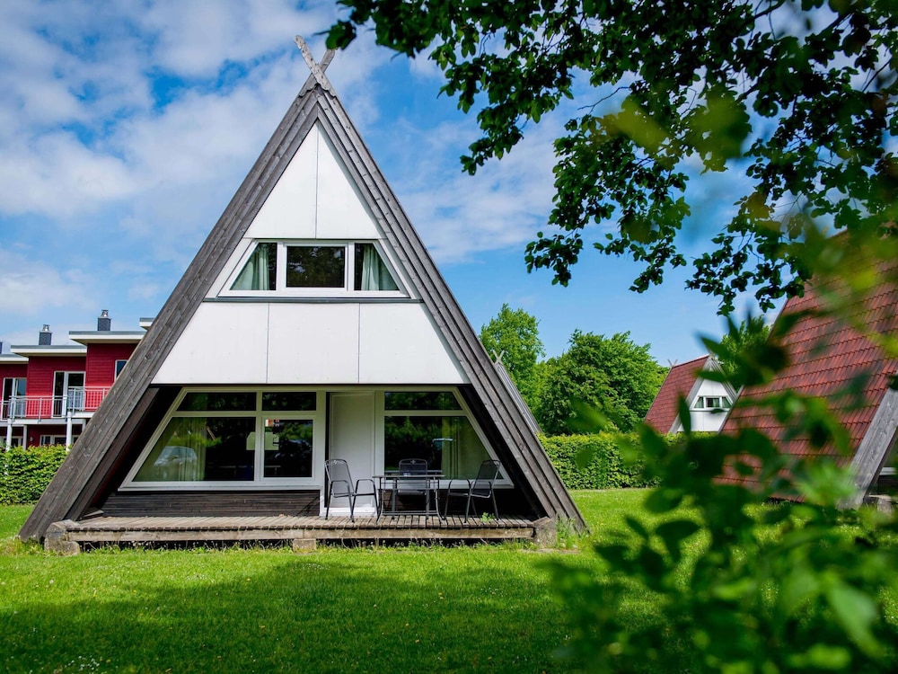 Haus in Damp Nahe Ostseestrand — 4-Star Luxury Hotel in Damp, Germany