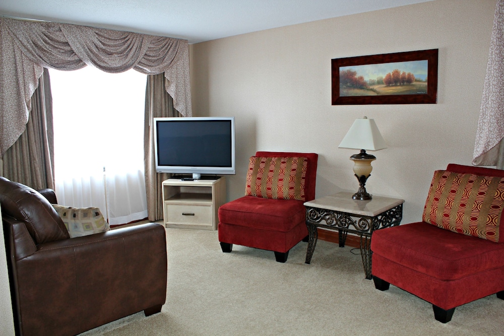 Express Suites Riverport Inn & Suites - photo 28