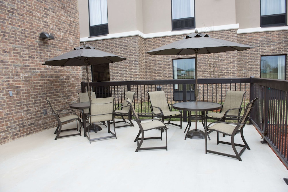 Hampton Inn & Suites Hope - photo 40