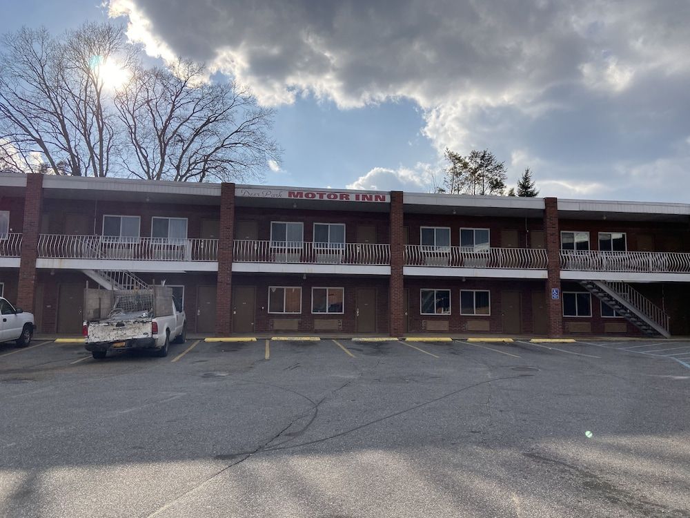 Deer Park Motor Inn in Deer Park, United States