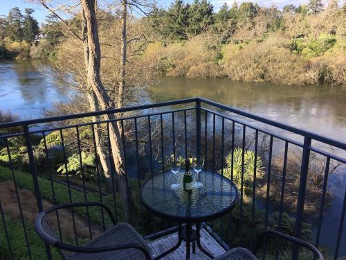 On The River — 4-Star Luxury Hotel in Hamilton, New Zealand