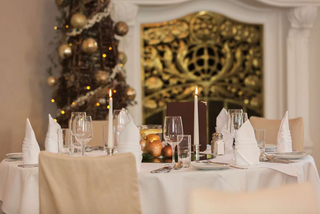 Steigenberger Hotel Bielefelder Hof, Germany - Restaurant Christmas Season