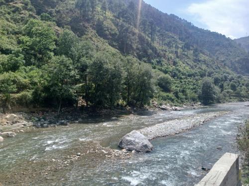 Tirthan lalit inn — Unknown City — photo 4