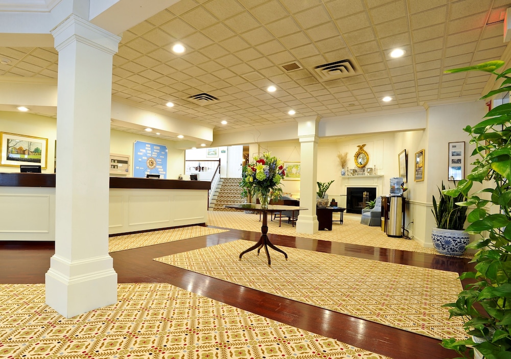 The Farmington Inn & Suites - photo 3