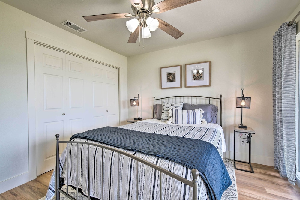 Lake Dayz Granbury Retreat w Private Dock in Granbury, United States