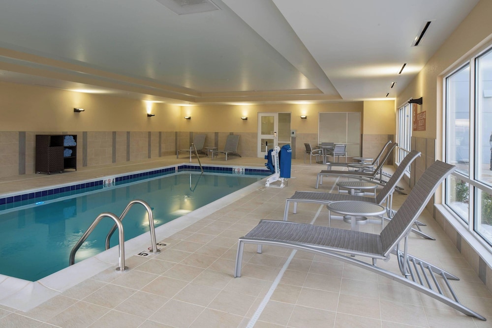 TownePlace Suites by Marriott Clarksville - photo 21