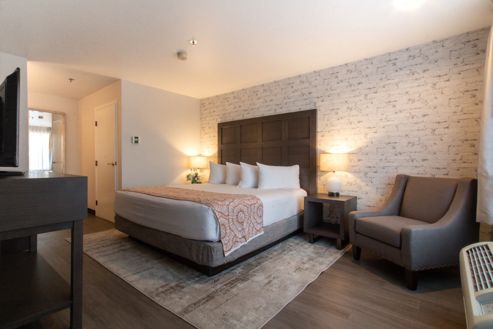 Oxford Suites Chico - photo 11