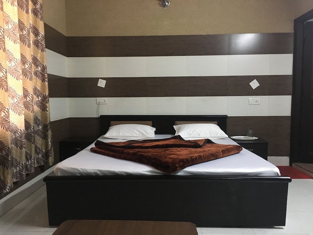 Hotel Shri Amarnath Lodge in Jammu, India