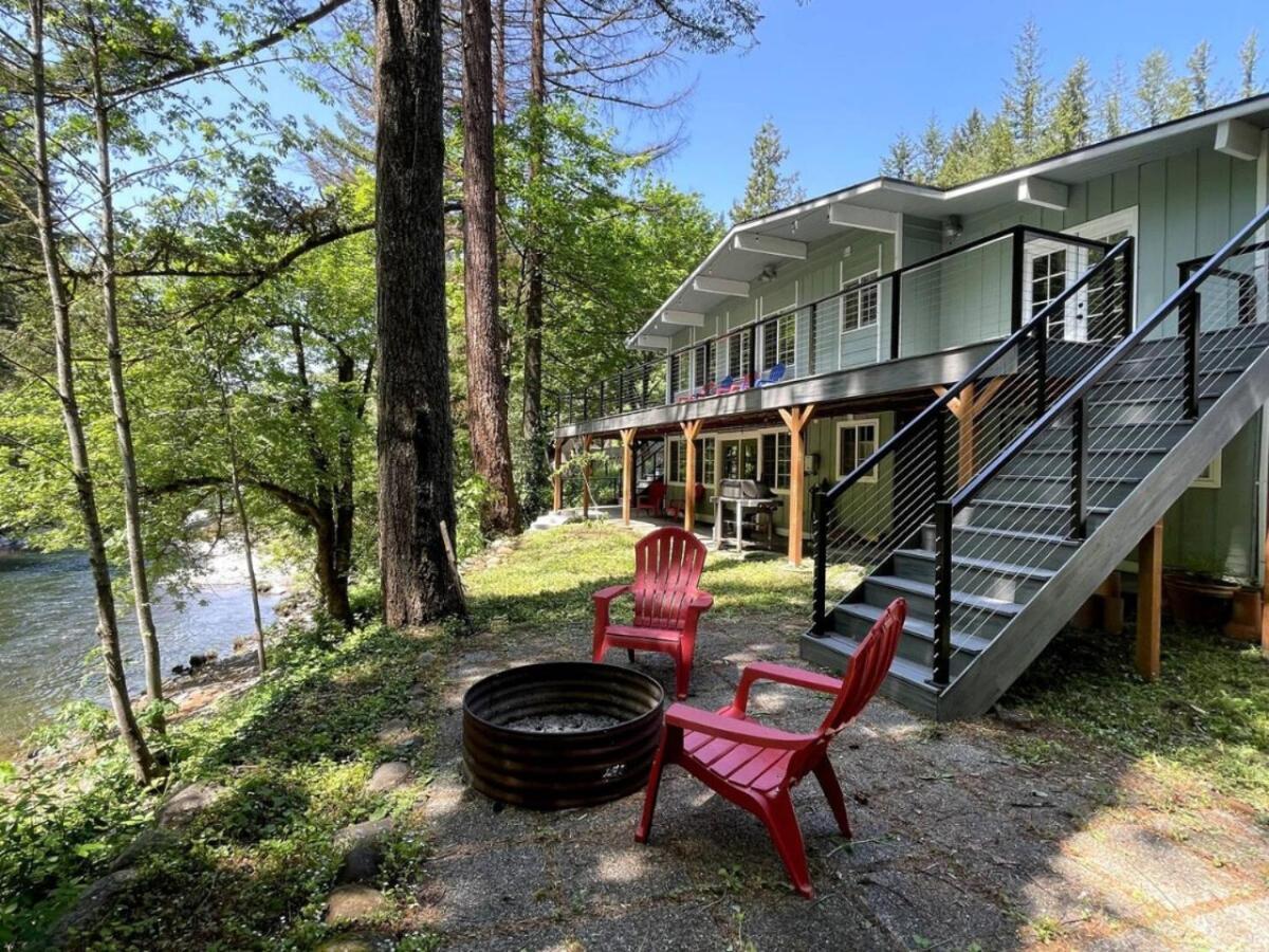 Waterfront Rivers Edge on Washougal River — hotel in Washougal
