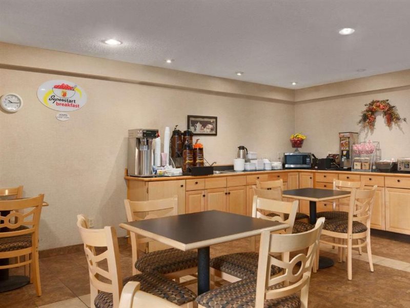 Riverdale Inn - photo 3