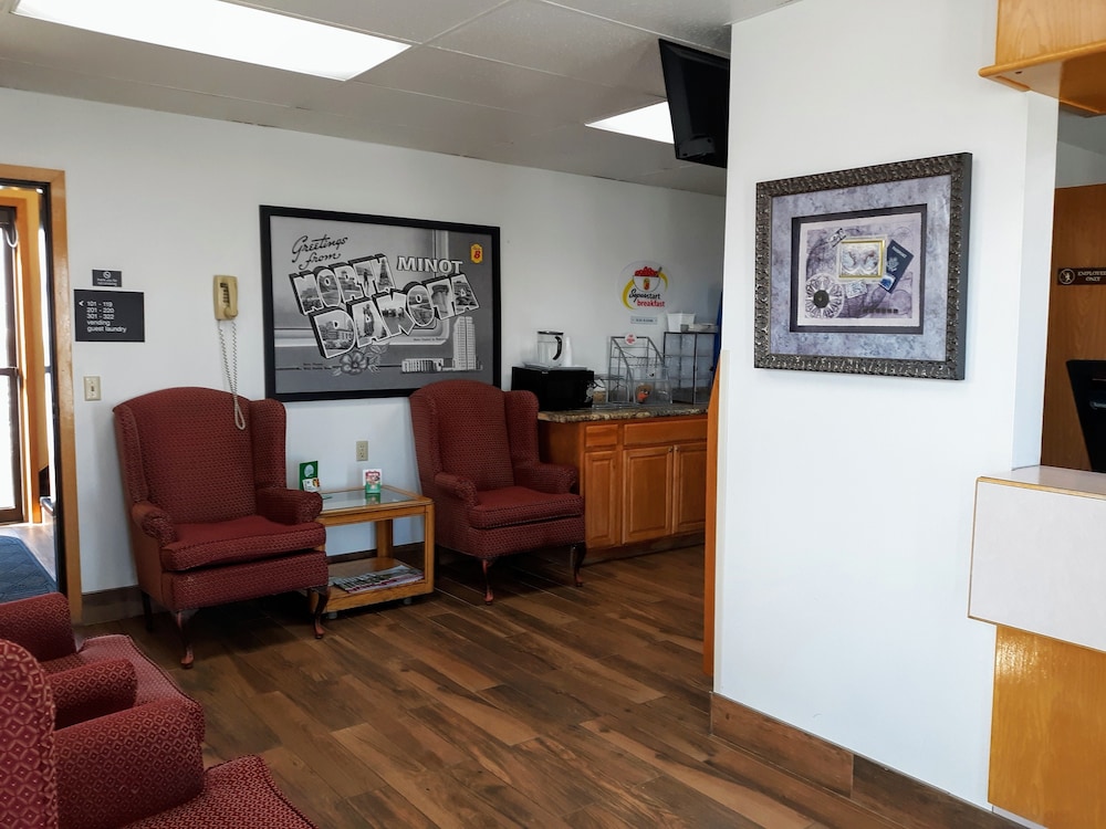 Super 8 by Wyndham Minot Airport - photo 6