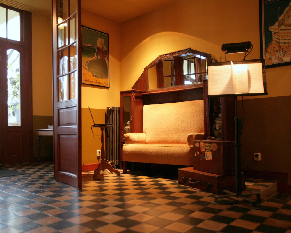 Augusta Hotel & Restaurant — Unknown City — photo 4