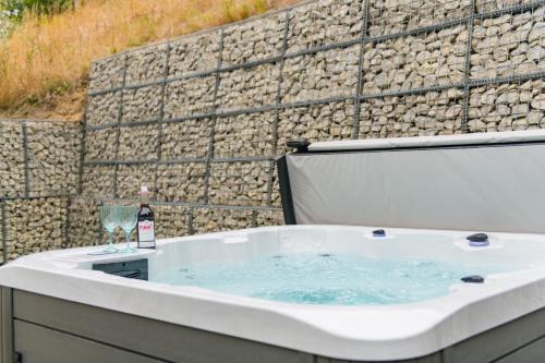 Hockley House by Bloom Stays — 4-Star Luxury Hotel in Folkestone, United Kingdom