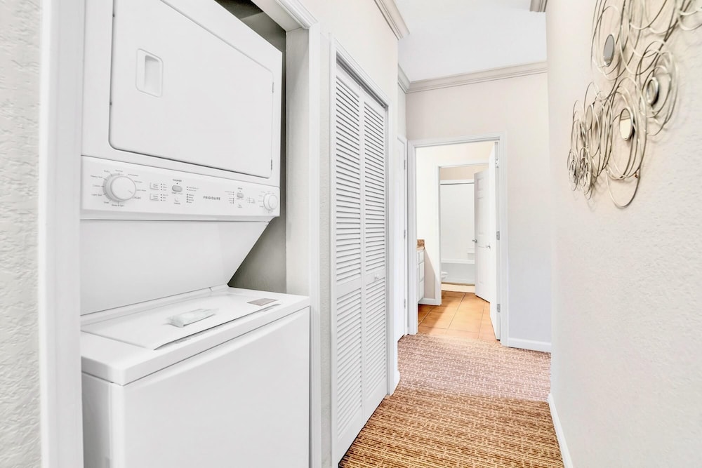 Relaxing 3BR Near Disney Pool - photo 21