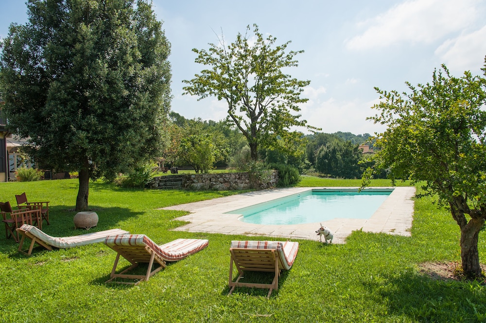 Villa Monia — 4-Star Luxury Hotel in Bettola, Italy