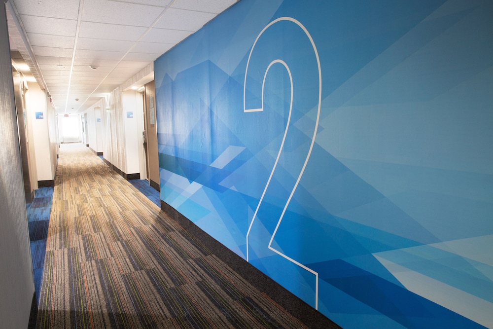 Holiday Inn Express & Suites Dayton Huber Heights by IHG - photo 39