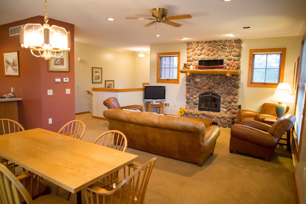 Heartwood Resort & Conference Center - photo 18