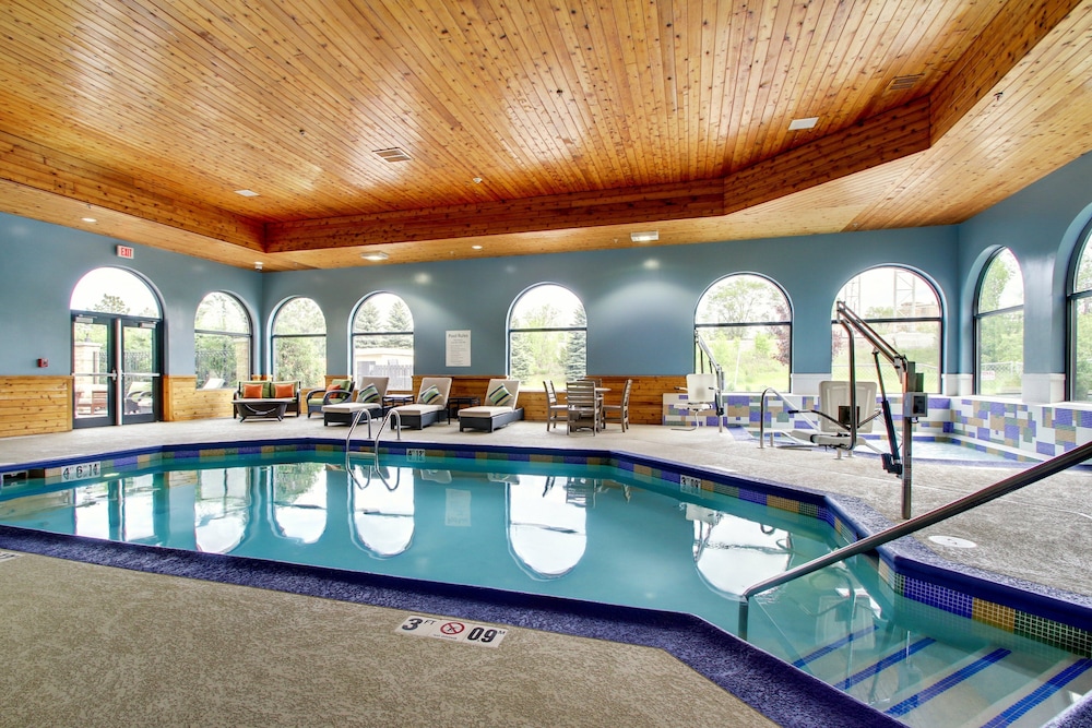 Holiday Inn Express & Suites Aurora Naperville by IHG - photo 33