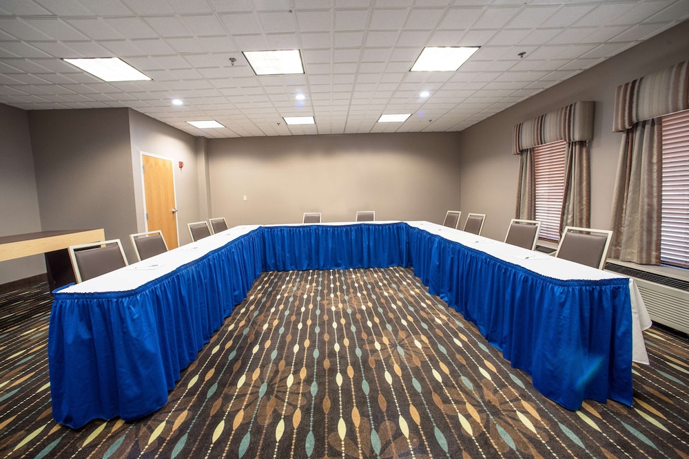 Hampton Inn Louisville North Clarksville - photo 46