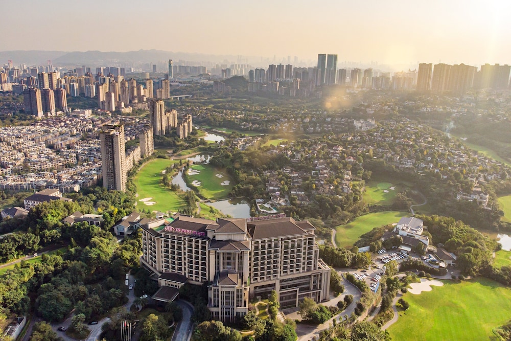Crowne Plaza Chongqing New North Zone by IHG — 5-Star Luxury Hotel in Chongqing, People's Republic of China