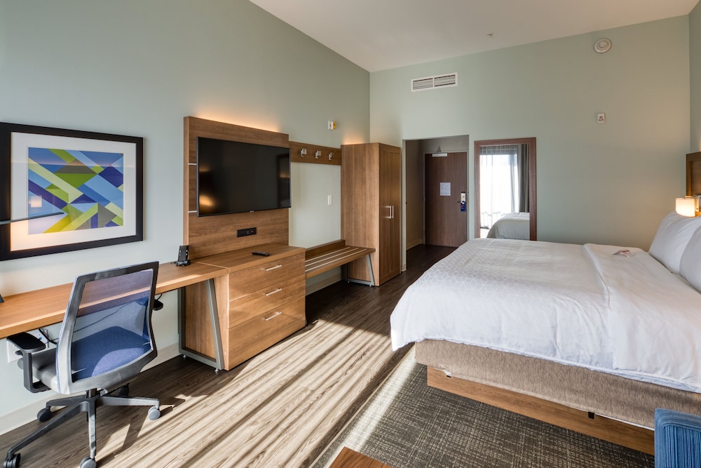 Holiday Inn Express & Suites Charlotte South End by IHG - photo 33