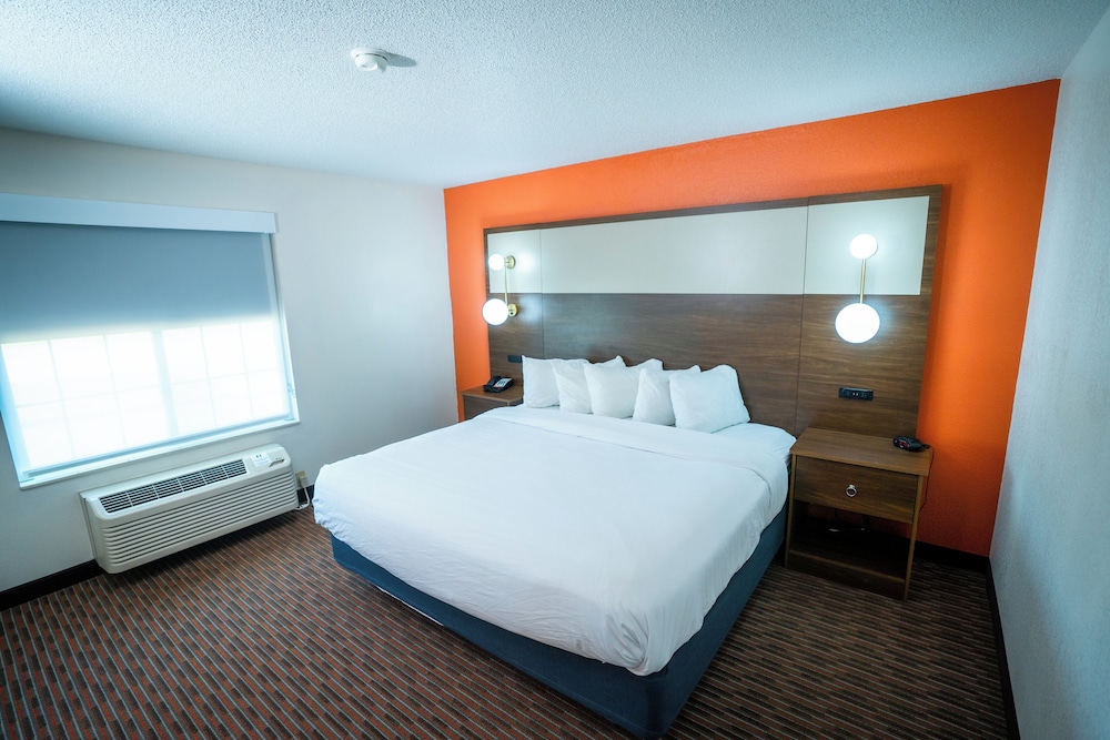 AmericInn by Wyndham Ogallala - photo 12